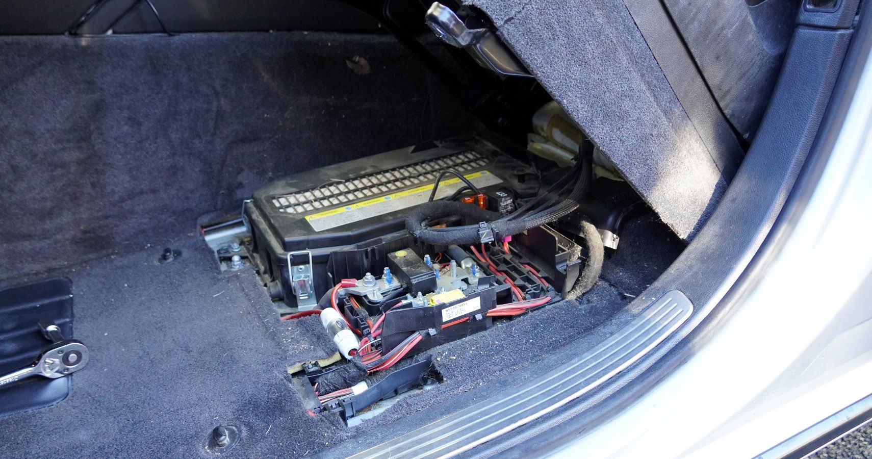 Porsche Cayenne Battery 7