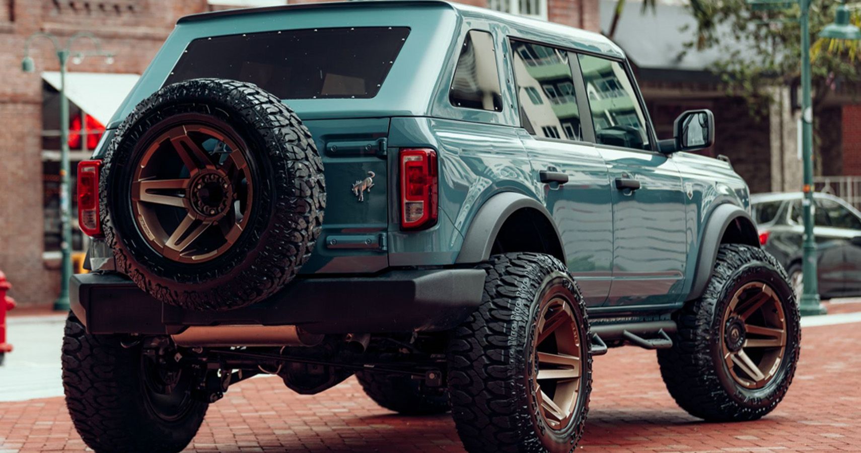 SoFlo Jeeps Unveils Slantback Bronco-Based Stallion With Over 700 ...