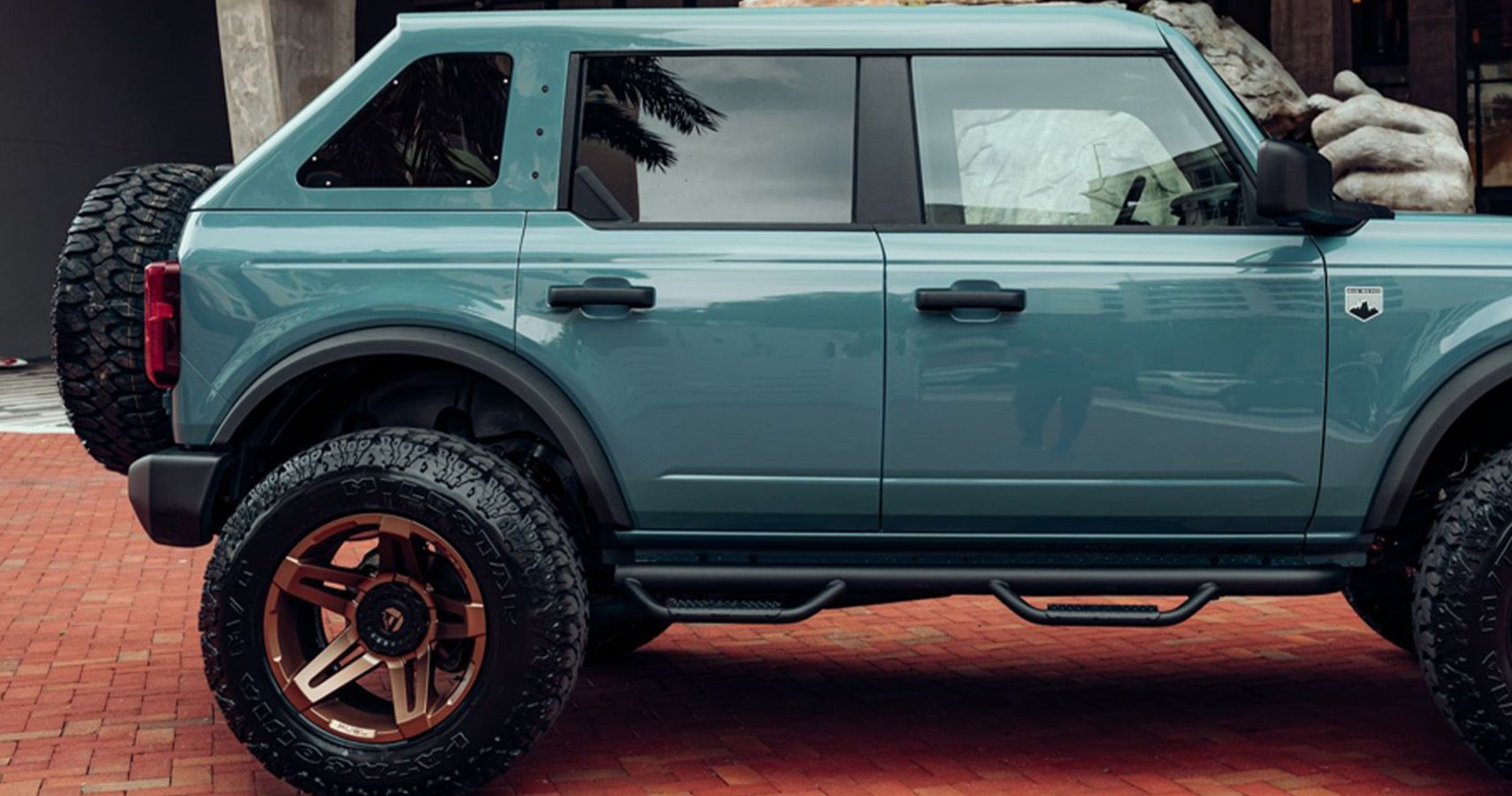 SoFlo Jeeps Unveils Slantback Bronco-Based Stallion With Over 700 ...