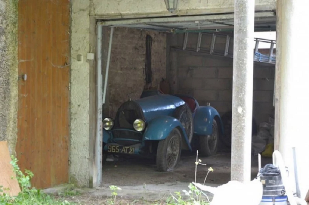 11 Coolest Vintage Cars Discovered In Barns (And How Much They're Worth