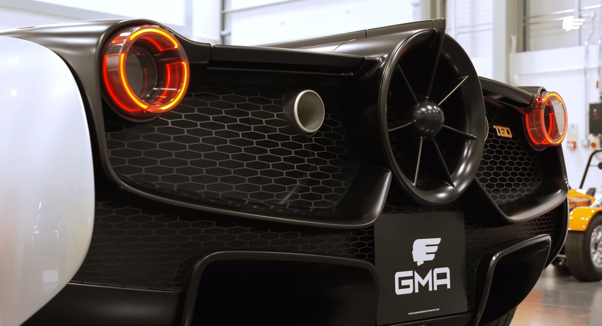 gma-t50-rear-end-fan Gordon Murray T.50 Hypercar McLaren F1 Inspiration 