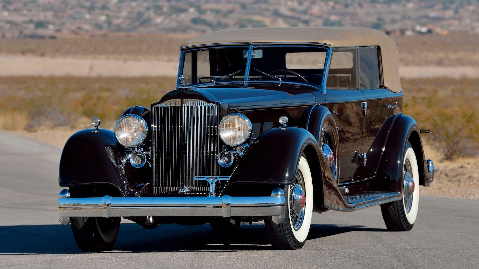 10 Iconic Classic American Luxury Cars