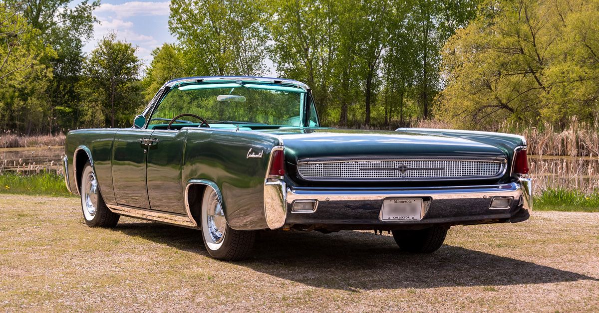 The Greatest 1961 Lincoln Continental Convertible Classic Car In Green Velvet Color 