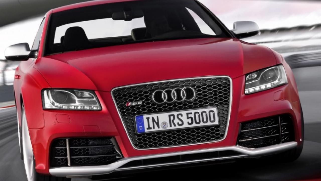 2010-Audi-RS5-3