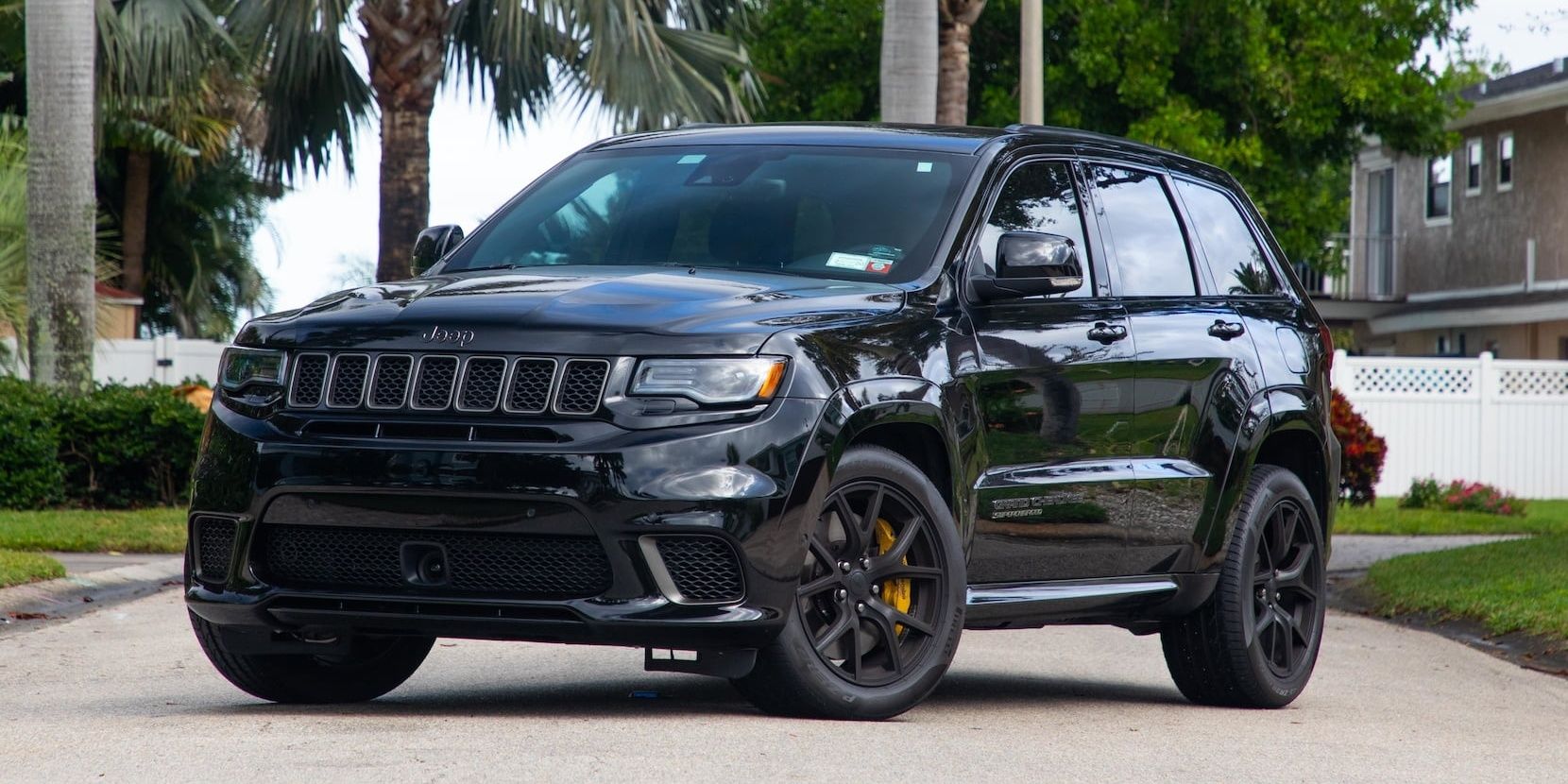 Black Grand Cherokee Trackhawk