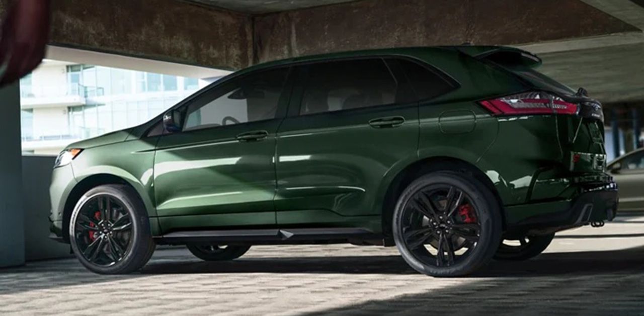 2022-Ford-Edge-Side-View