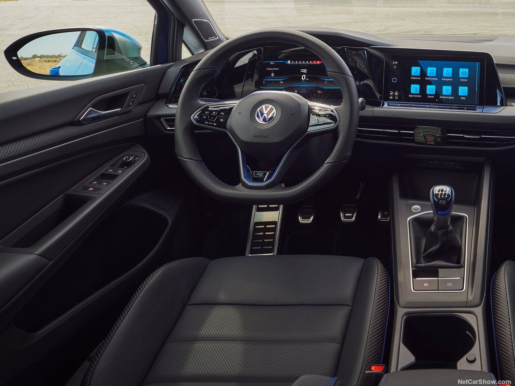 2022 Volkswagen Golf R's Interior