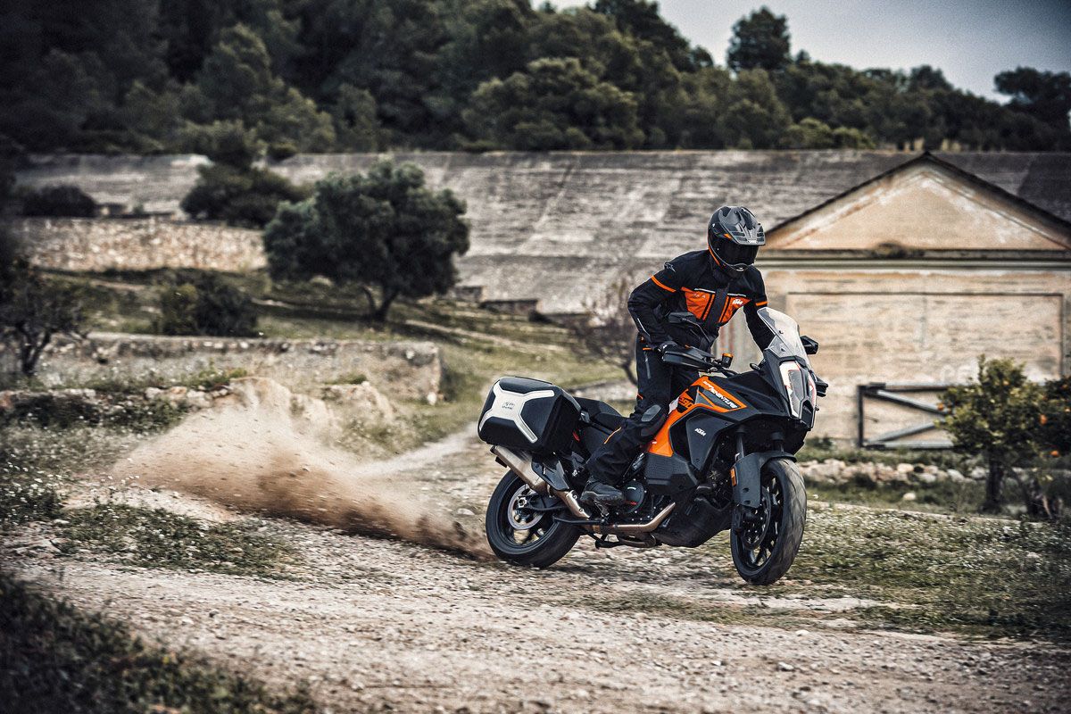 2022-ktm-1290-super-adventure-s-adv-sport-touring-motorcycle-4