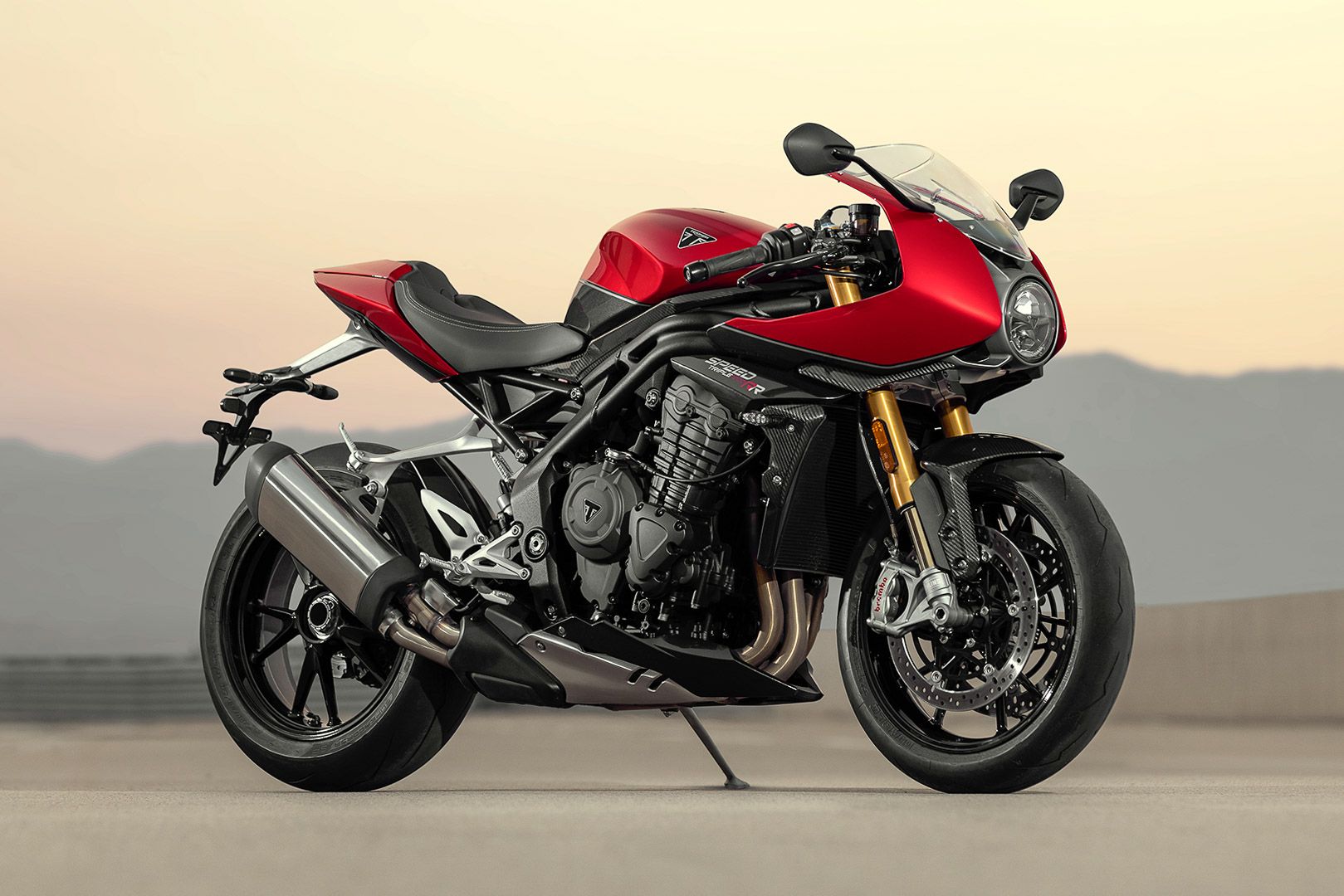 2022-triumph-speed-triple-rr-first-look-cafe-racer-sportbike-motorcycle-1