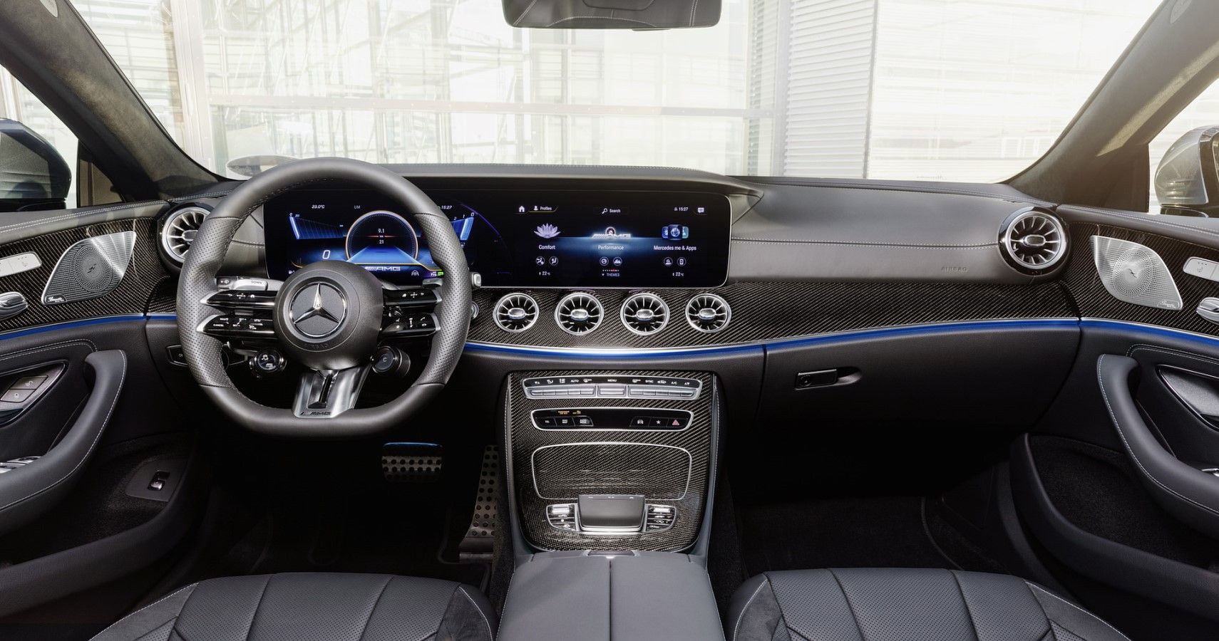2022 Mercedes-AMG CLS 53 dashboard layout view