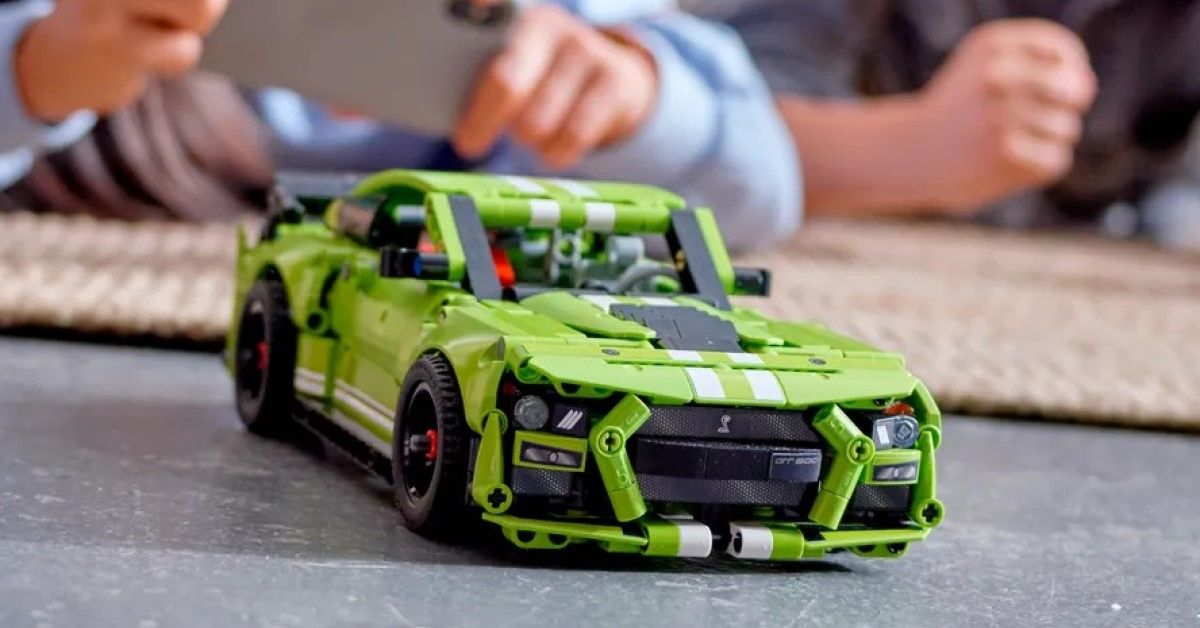 Lego Technic Ford Mustang Shelby GT500 cinematic photo