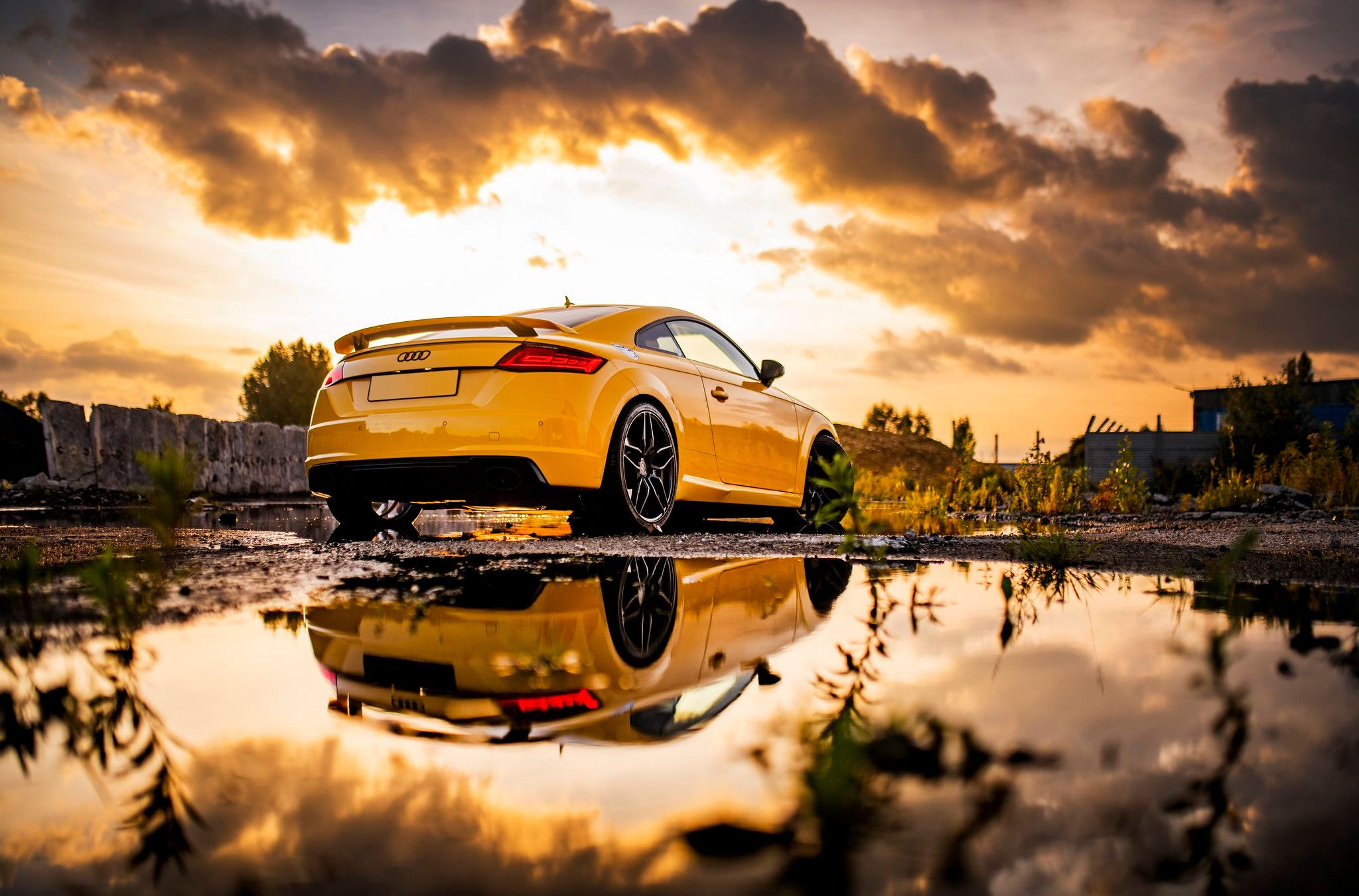 Audi-TT-RS-puddle-clouds-reflection-autumn