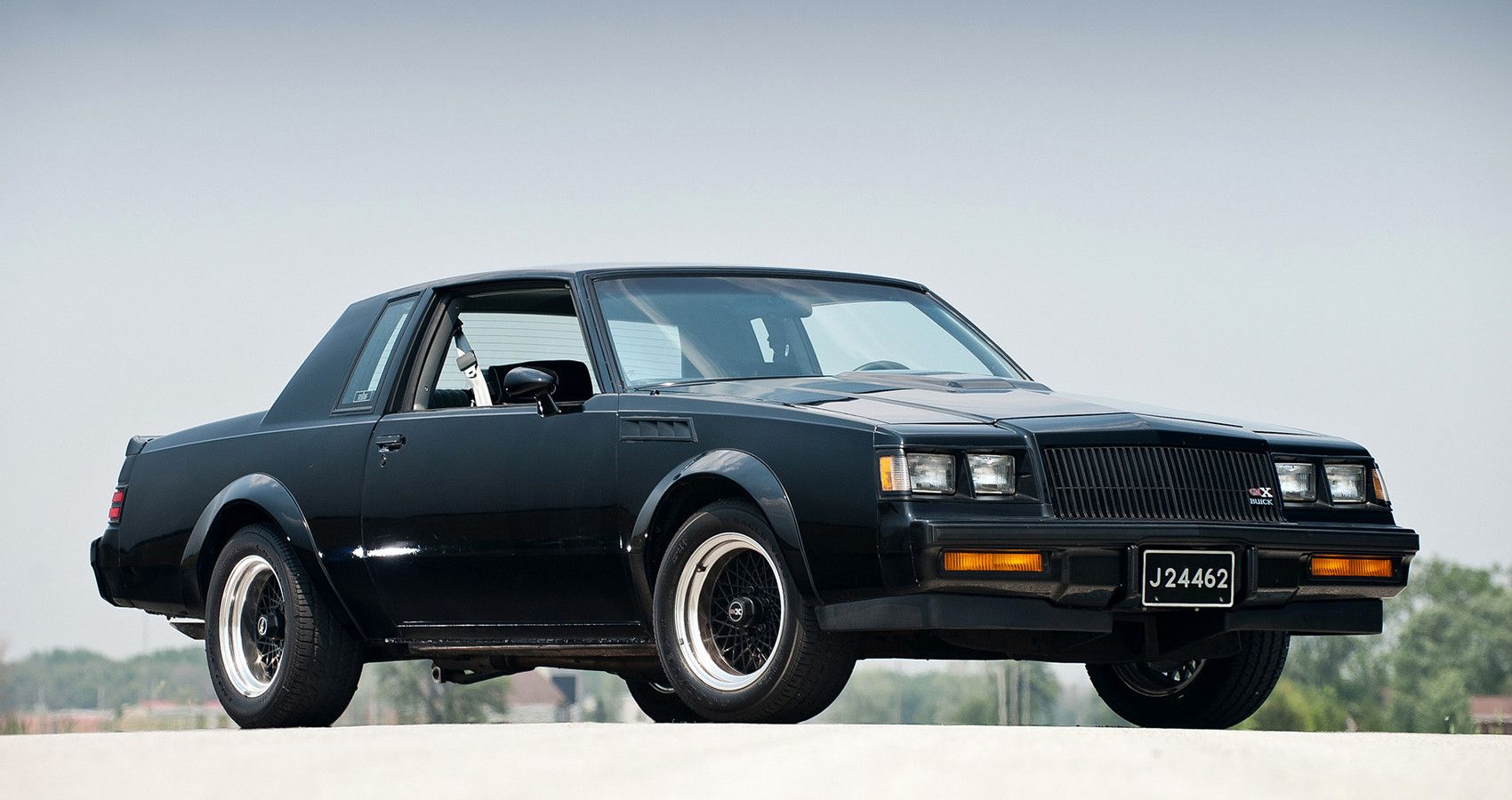 10 Classic Cars We Desperately Need Back (Even If They're EVs)