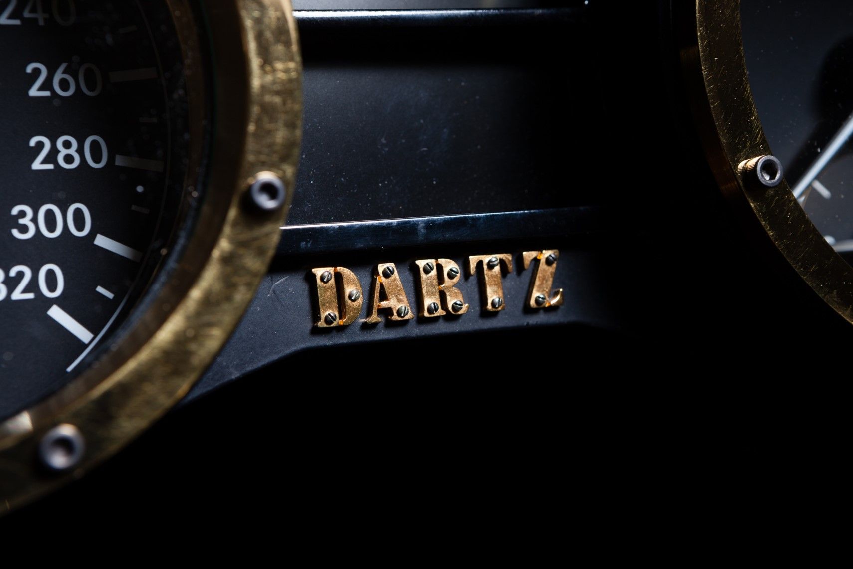 DARTZ Prombron Black Alligator MMXX Black Tiger Edition instrument cluster inserts close-up view