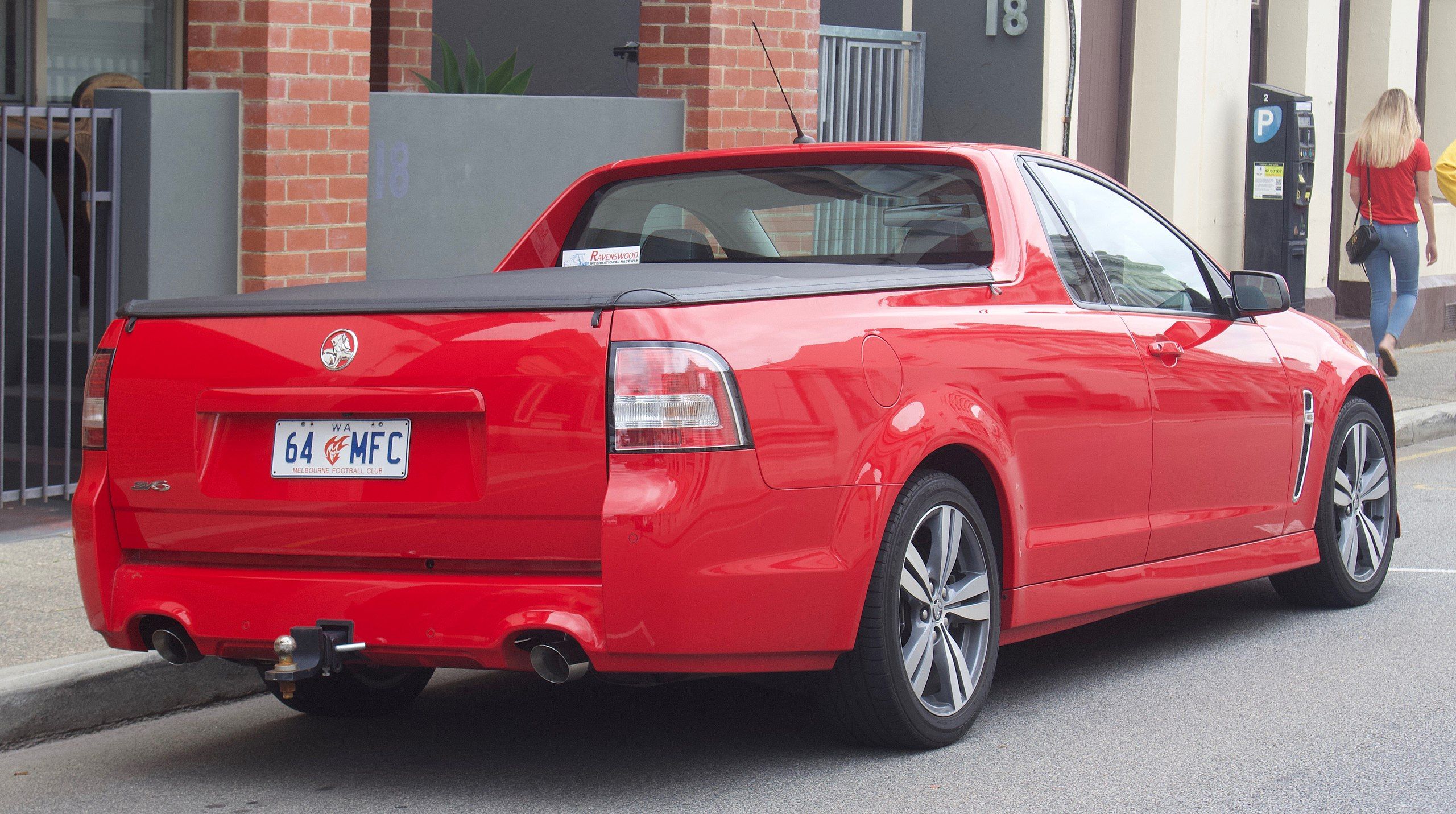 Holden UTE SV6 in Red