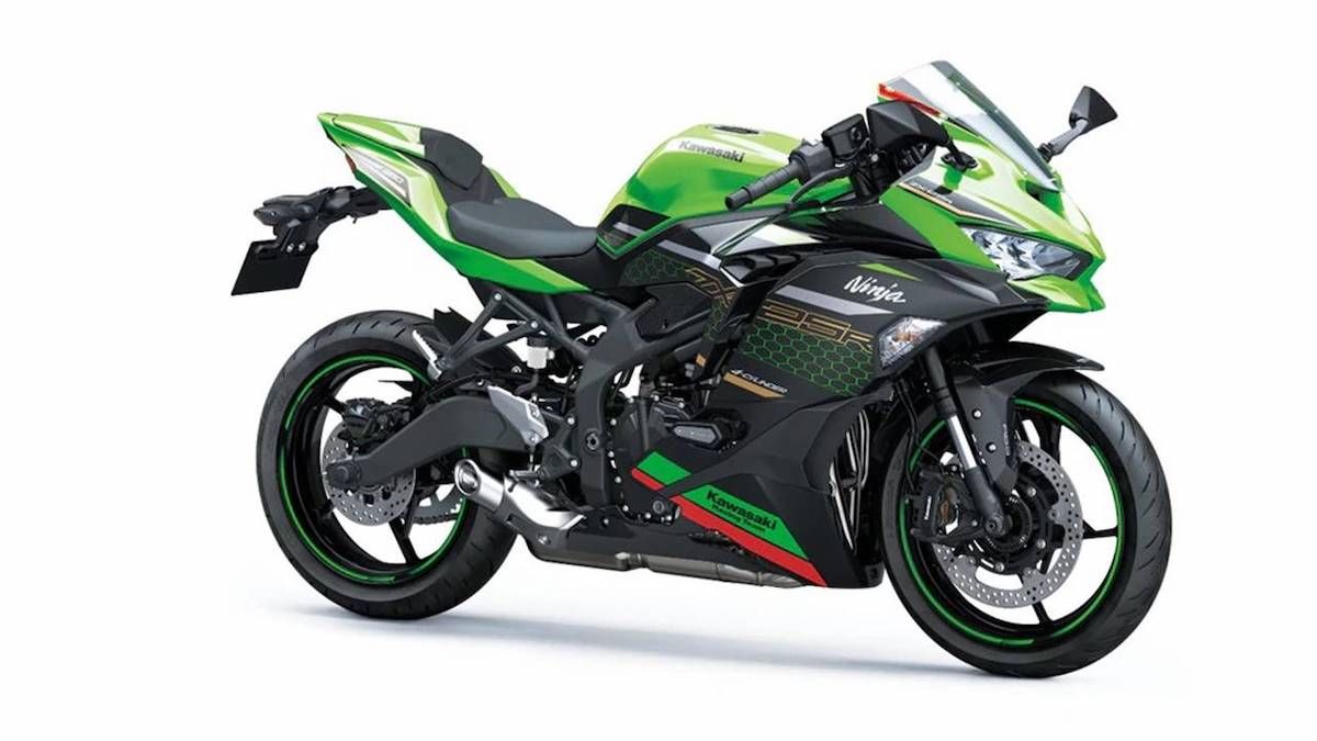 Here's Why The Kawasaki Ninja ZX-25R Is The Best Small Displacement Track Bike