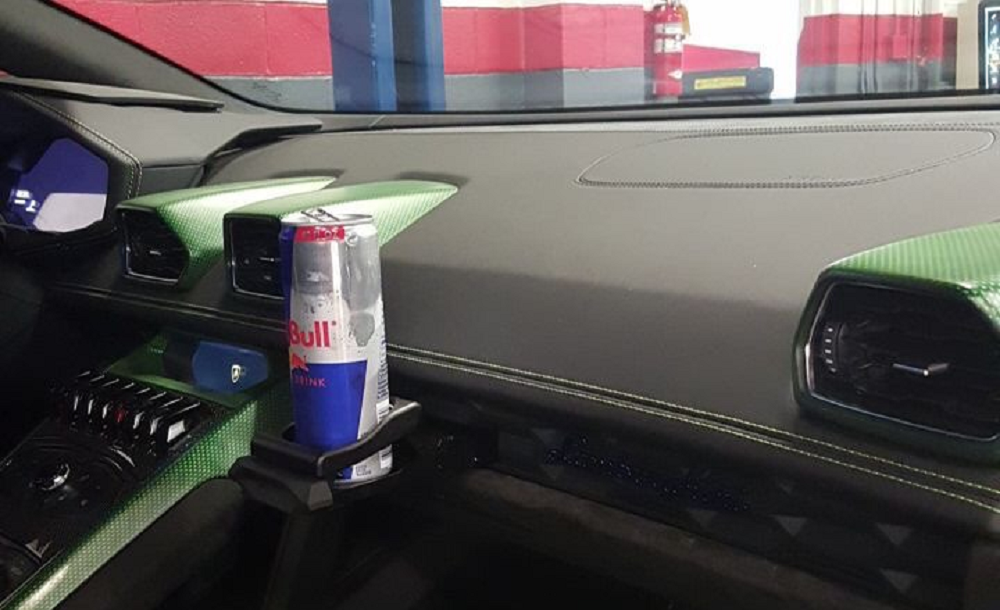 Lamborghini-Huracan-cup holder