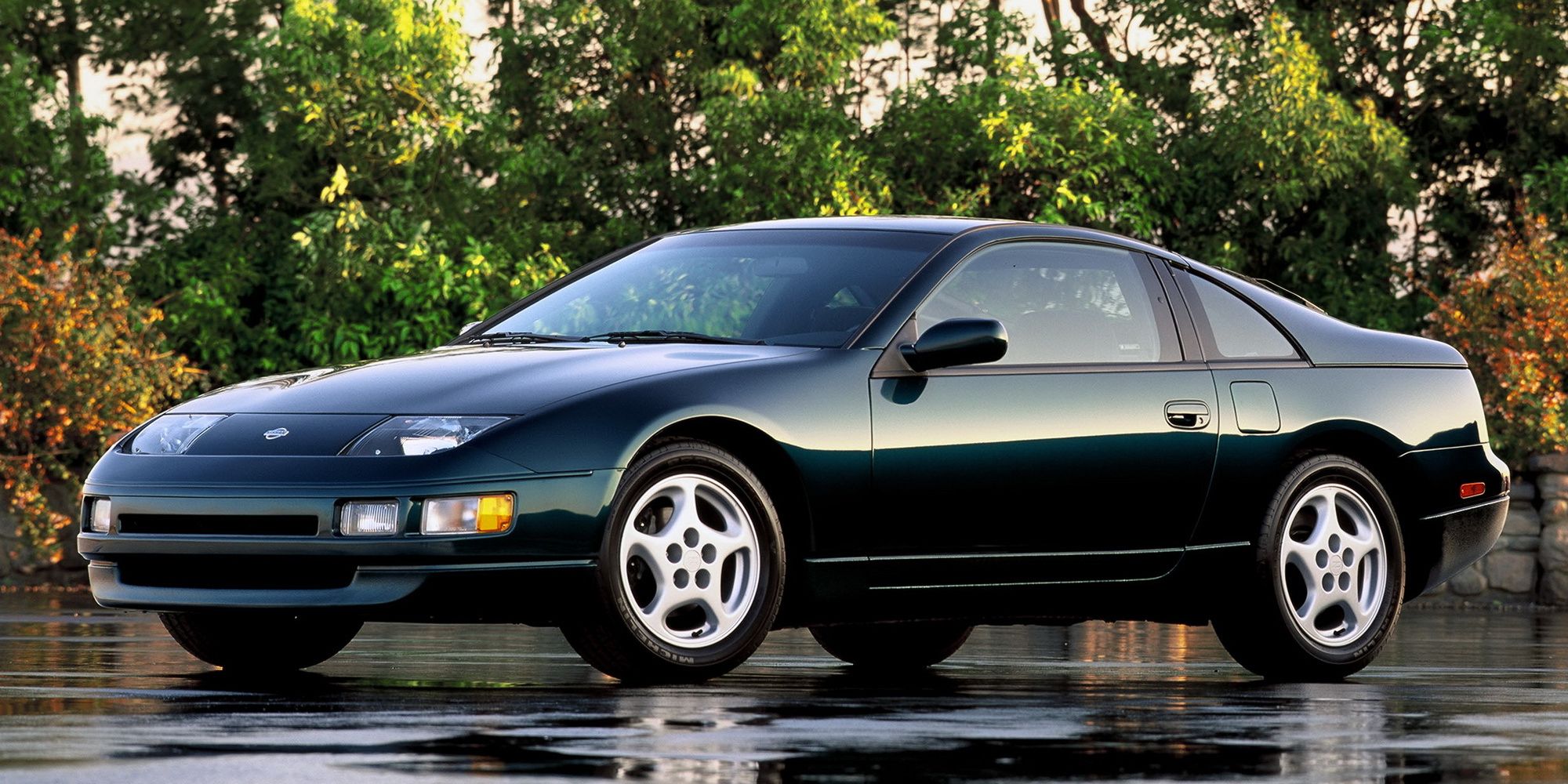 Front 3/4 view of a dark green 300ZX