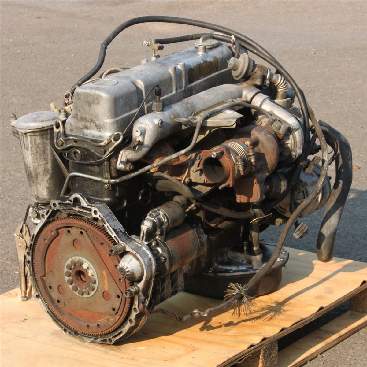 6 Most Reliable Mercedes-Benz Engines Ever Built (6 To Stay Away From)