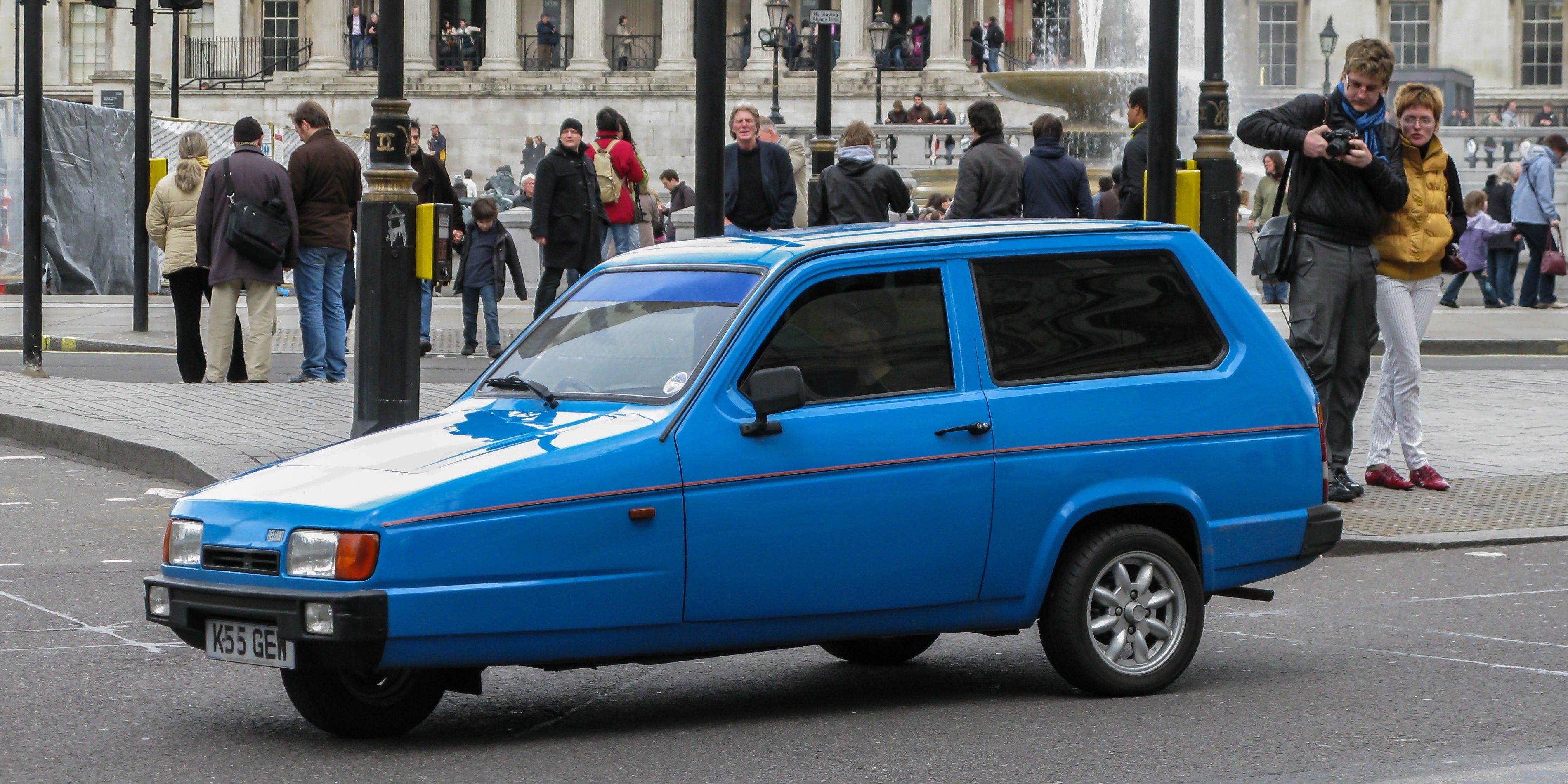 Reliant Robin Cropped