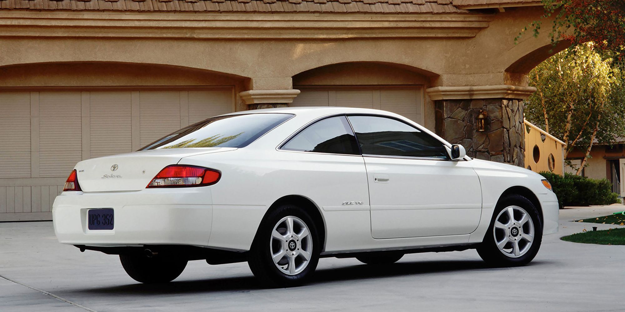 Rear 3/4 view of the Camry Solara