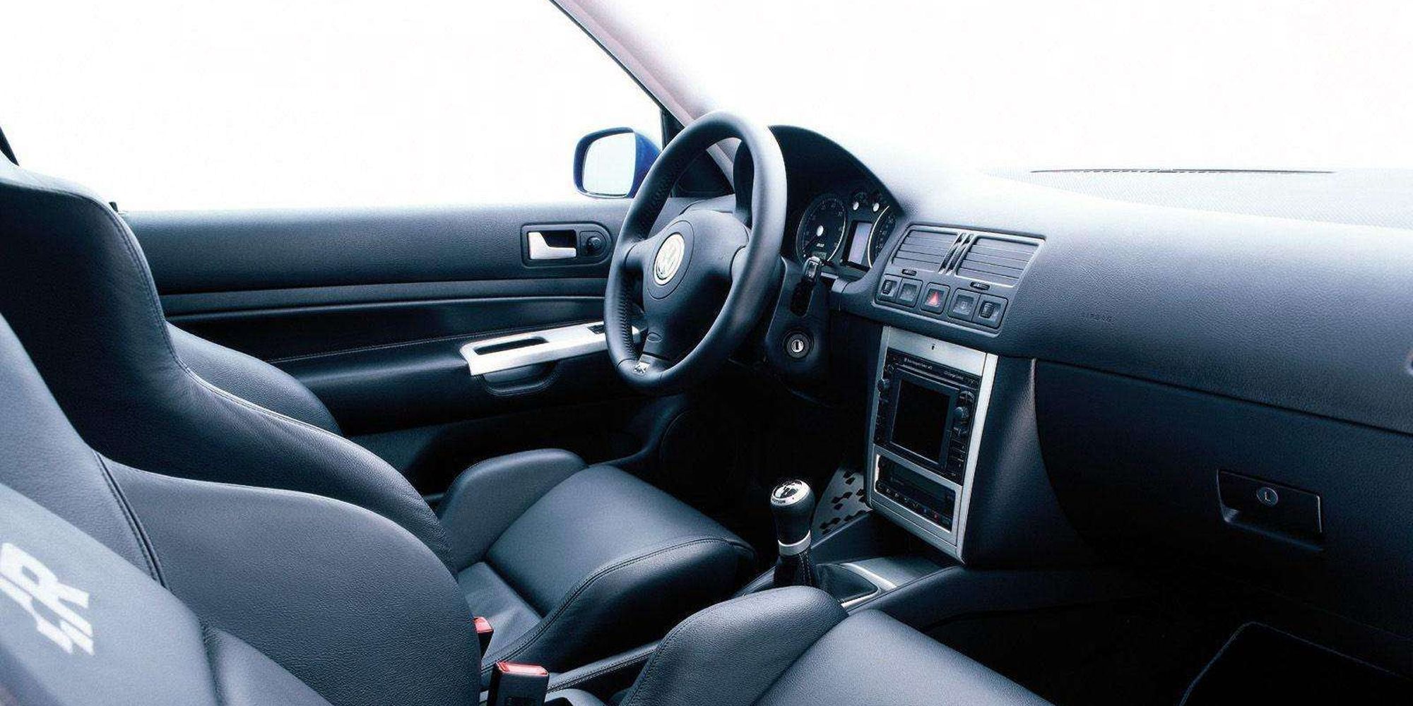 The interior of the Mk4 Golf R32, passenger side