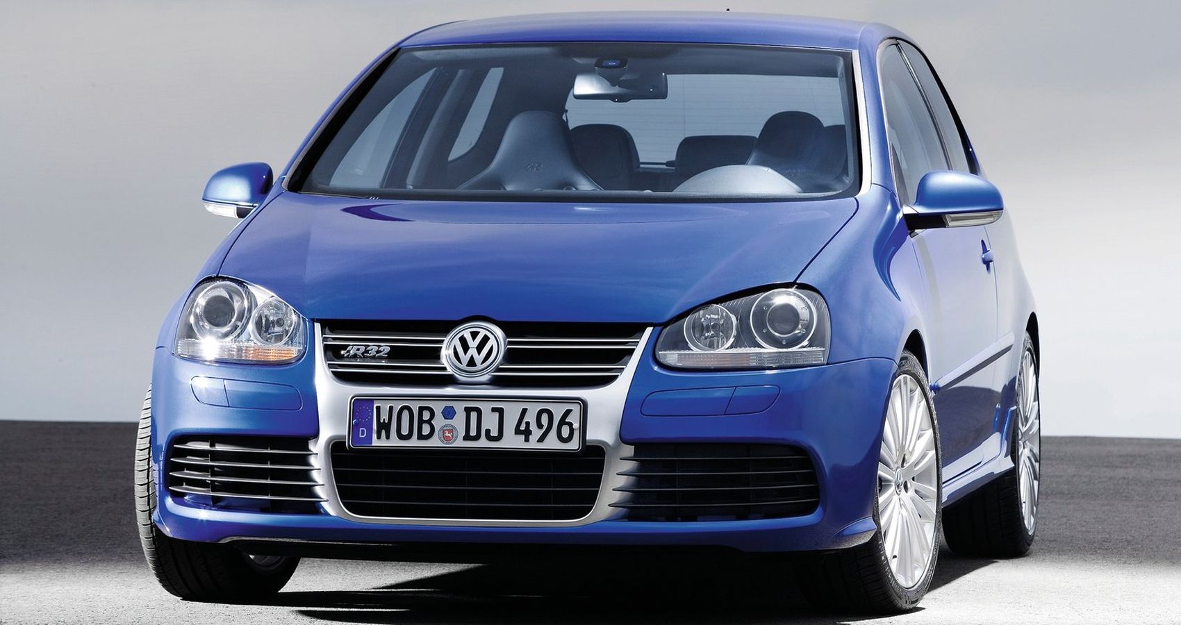 The front of a blue Mk5 Golf R32