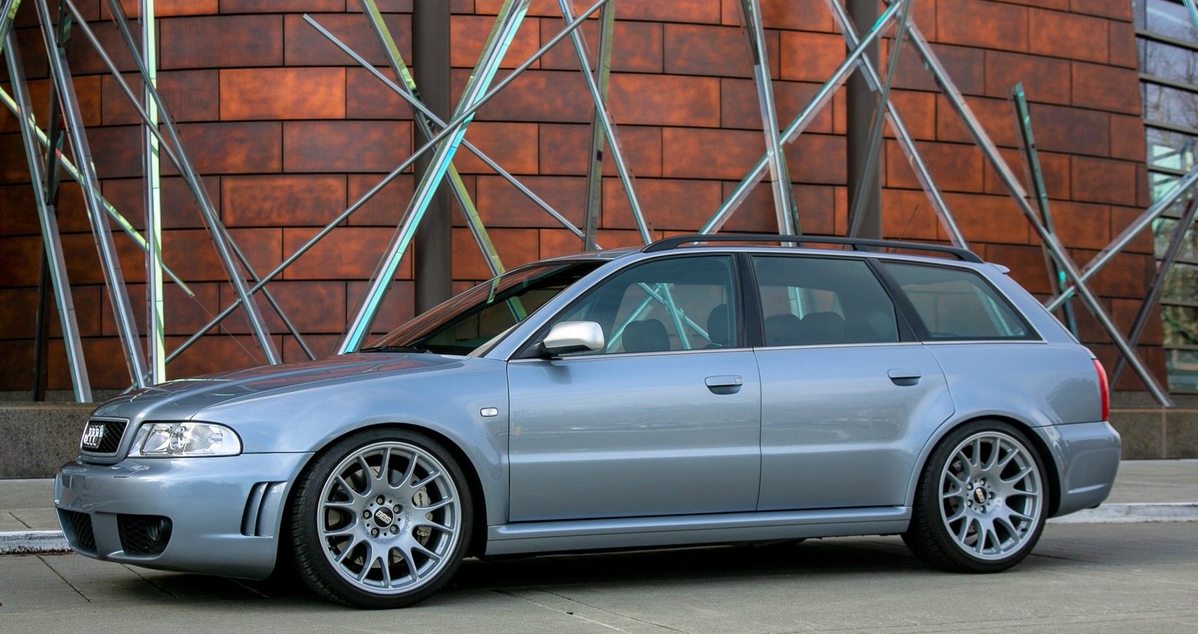 Audi RS4 B5 - Side