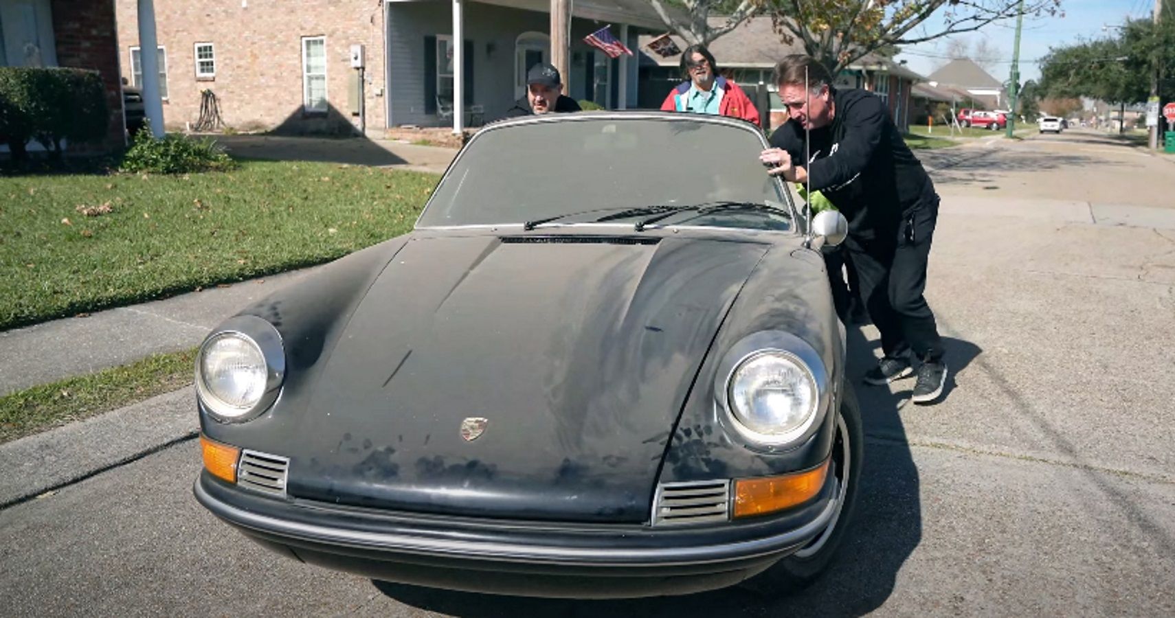 Dennis Collins Uncovers A Classic Porsche 911 With An Identity Crisis