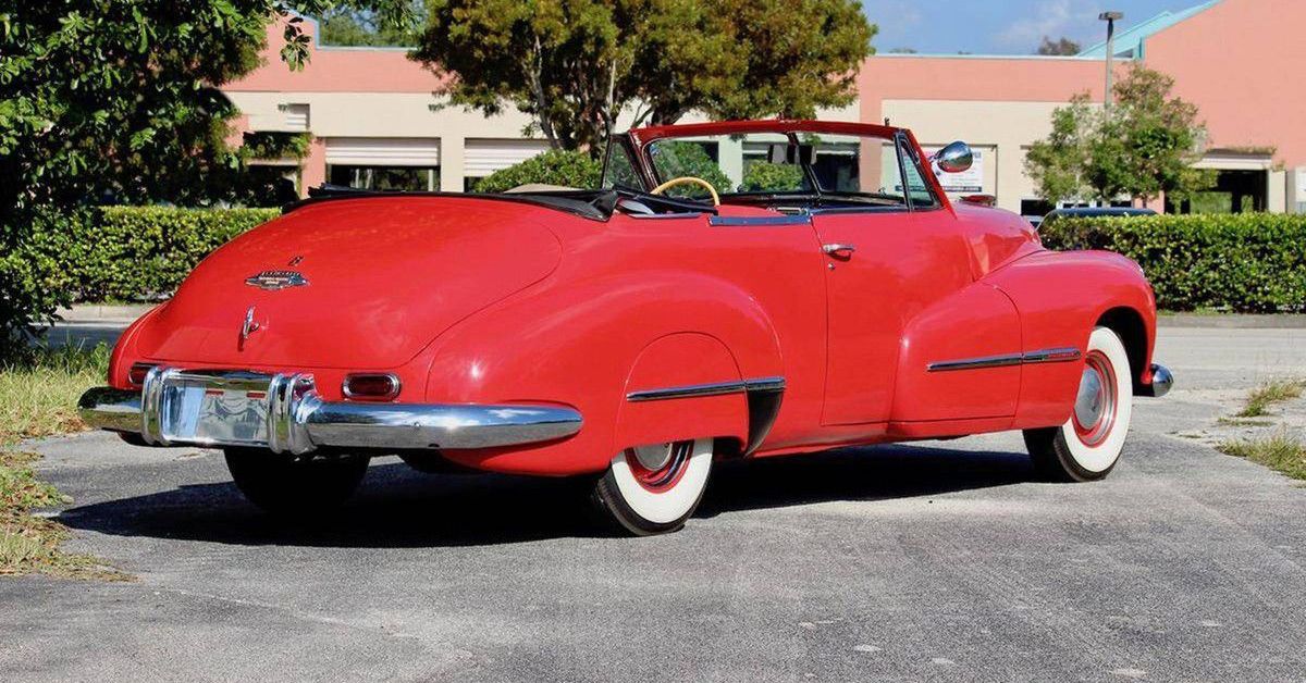 1947 Oldsmobile 98 Convertible Classic Car In Red 
