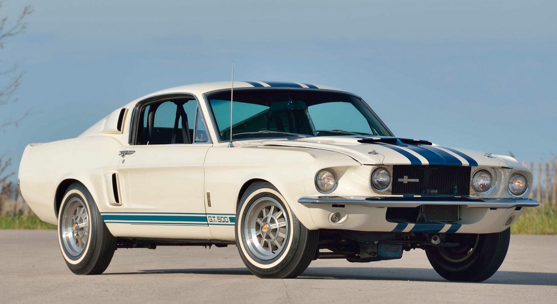 1967 Ford Mustang Shelby GT500: A muscle car like no other in the world.