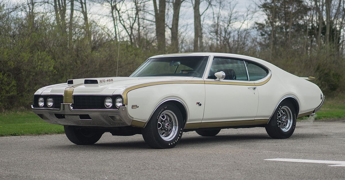1969 Oldsmobile Cutlass Hurst/Olds Classic Muscle Car In White & Gold 