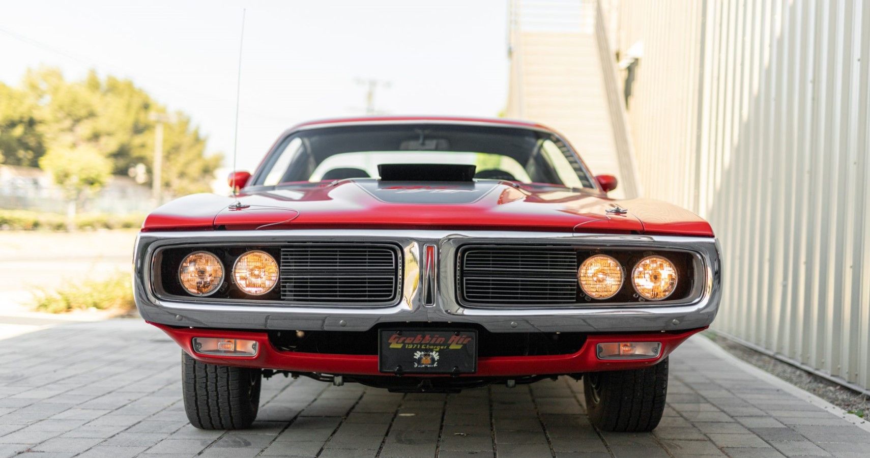1971 Dodge Charger R/T front fascia close-up view