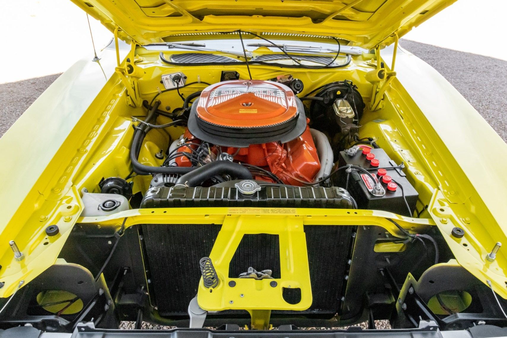 1971 Dodge Charger R/T engine bay view