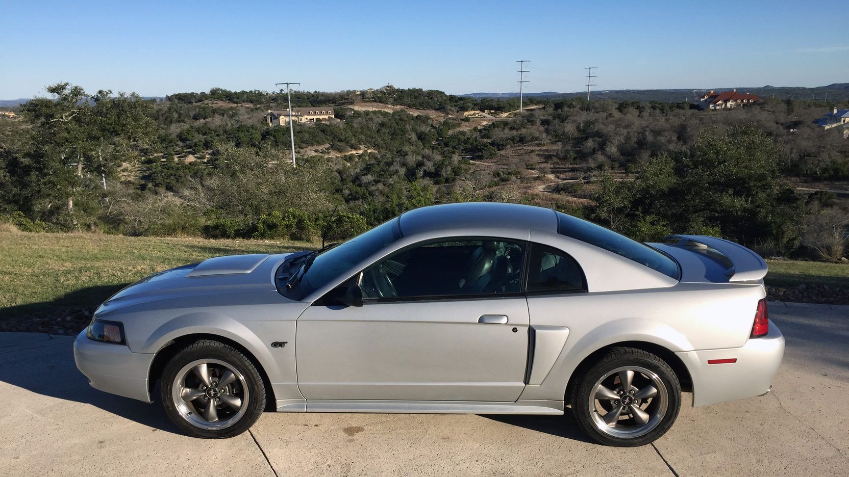 2000 Ford Mustang GT: The muscle car that could be a sports car.