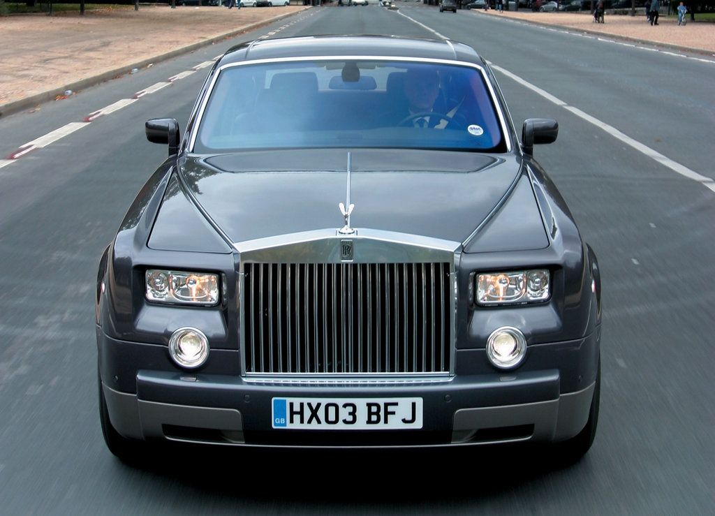 2003 Rolls-Royce Phantom's Front View