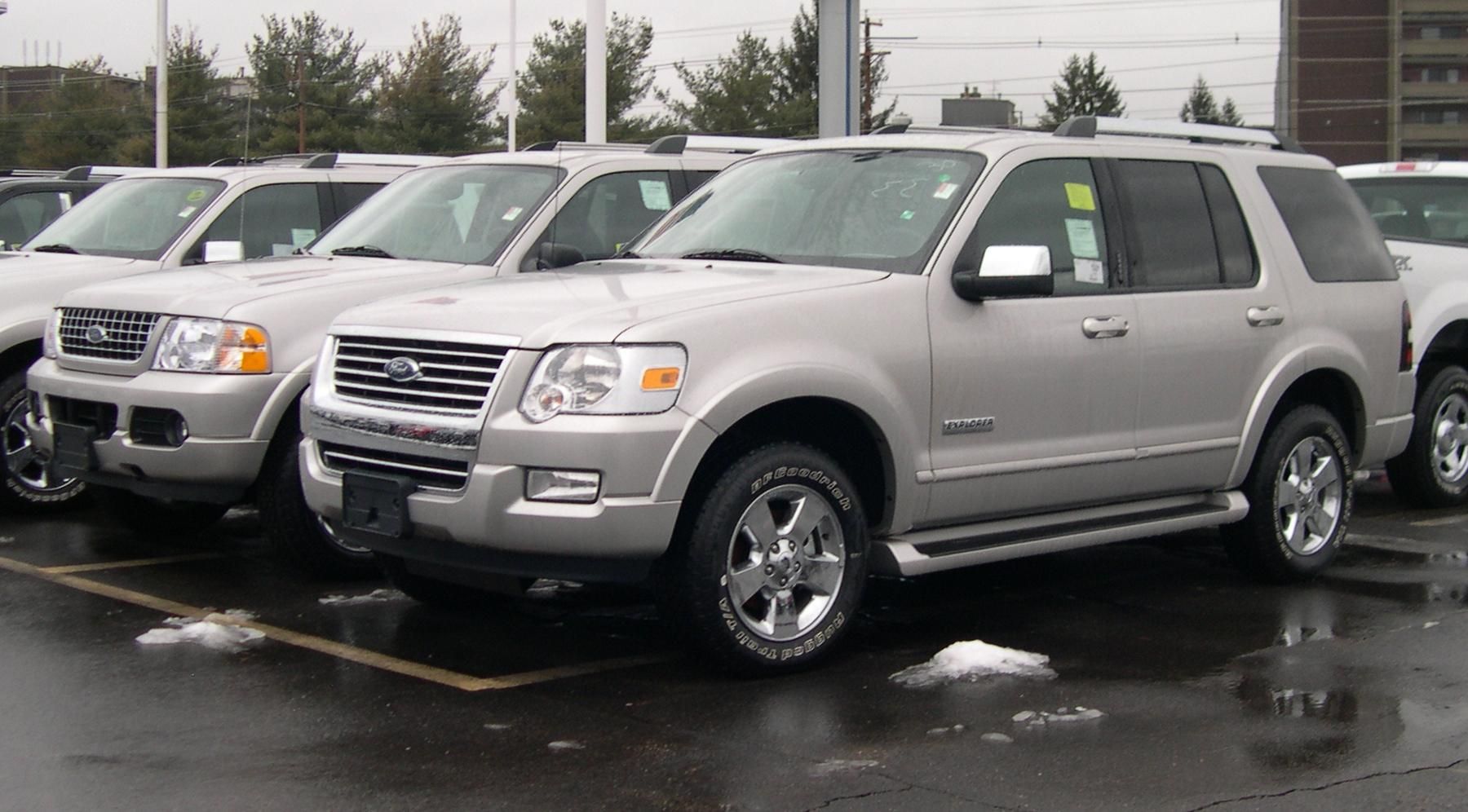  The 2005 Ford Explorer on sale.