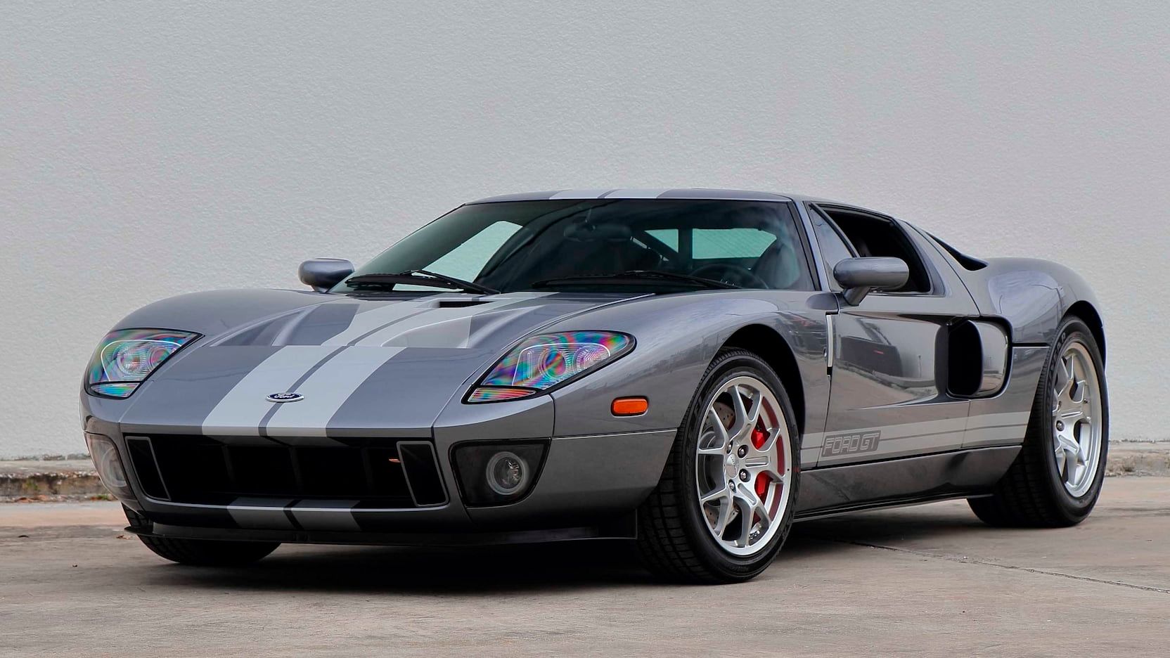 Grey 2006 Ford GT