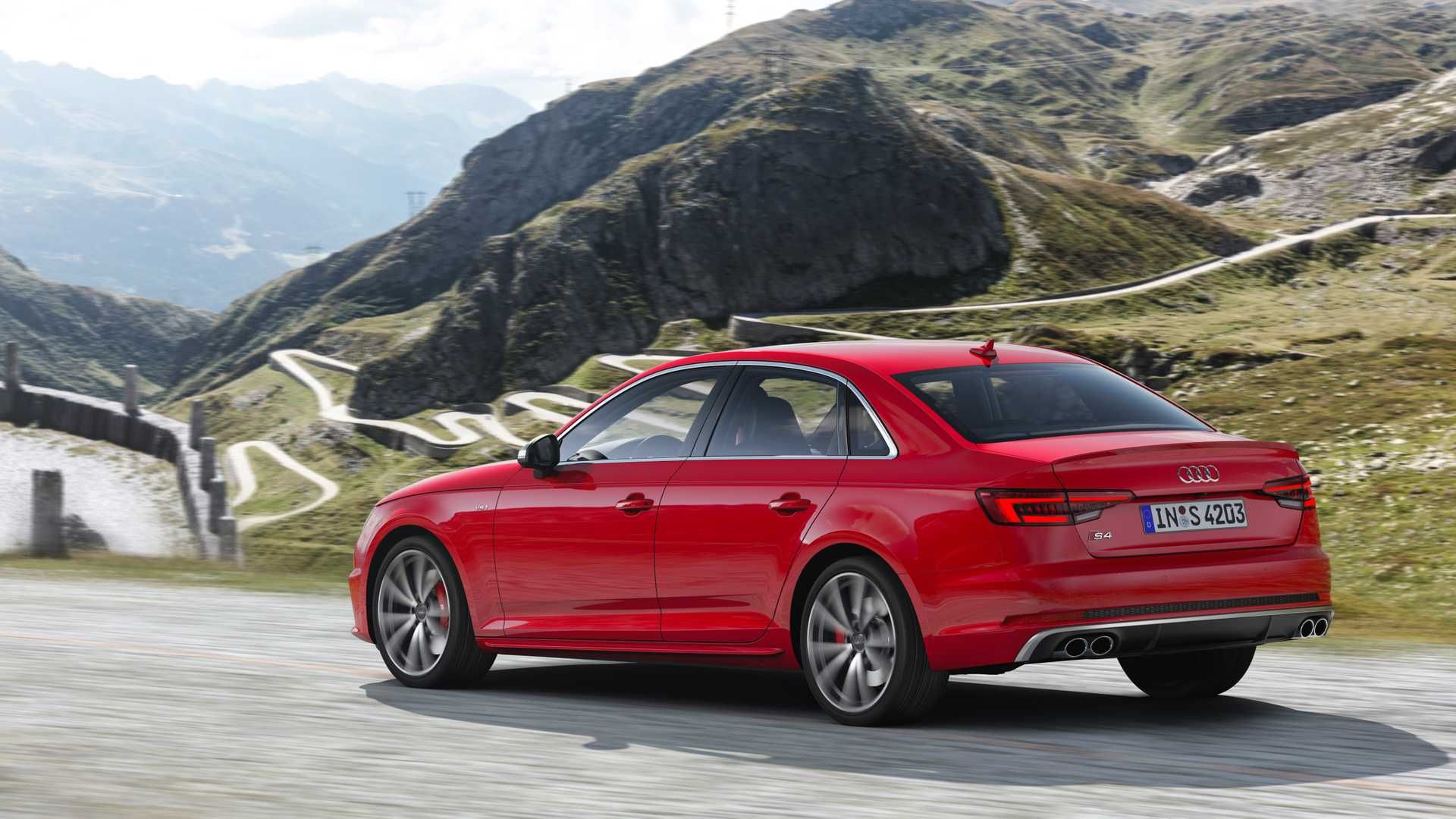 2020 Audi S4:The sleeper that loves to street race.