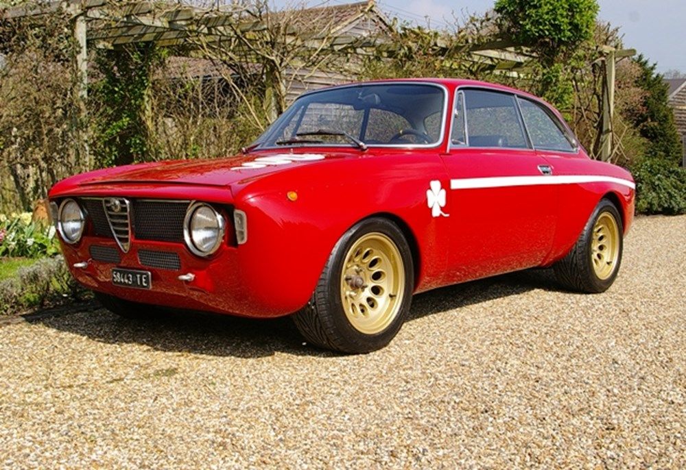 Alfa-Romeo-GTA-1300-Junior-1