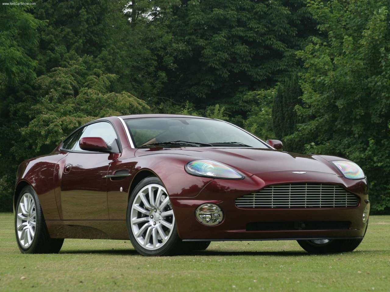 Aston Martin-V12 Vanquish-2001