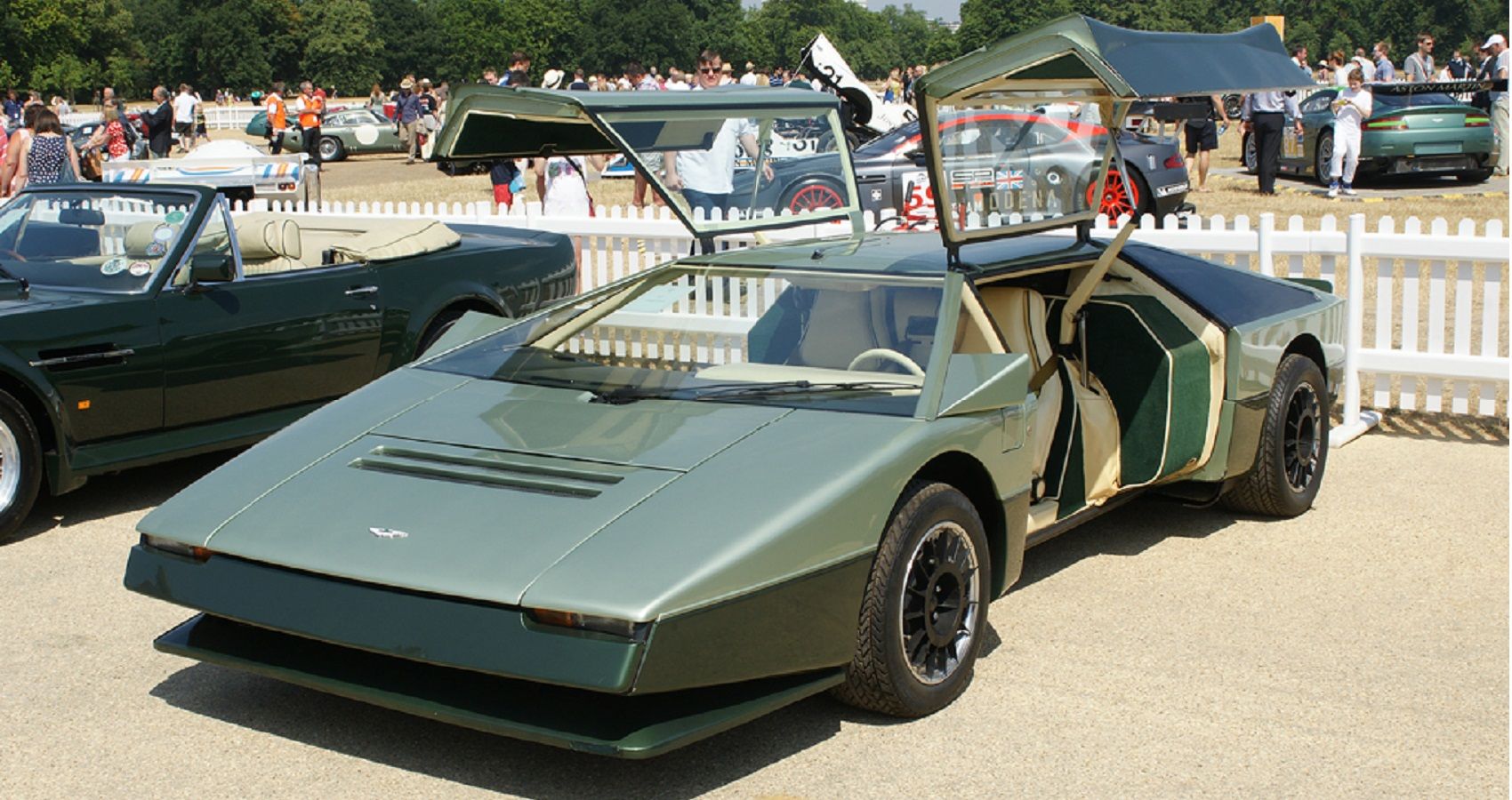 10 Things You Didn't Know About The Aston Martin Bulldog