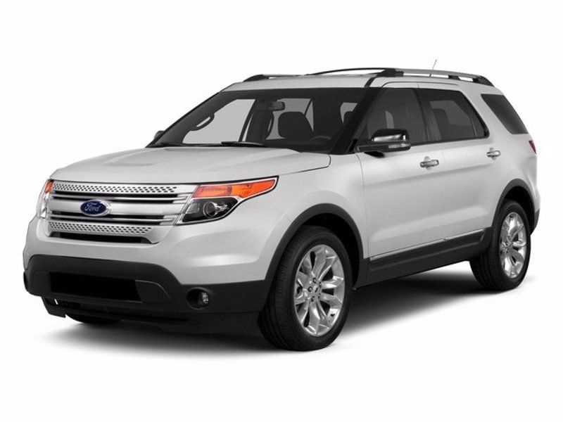 A closer look at the front of the 2015 Ford Explorer.