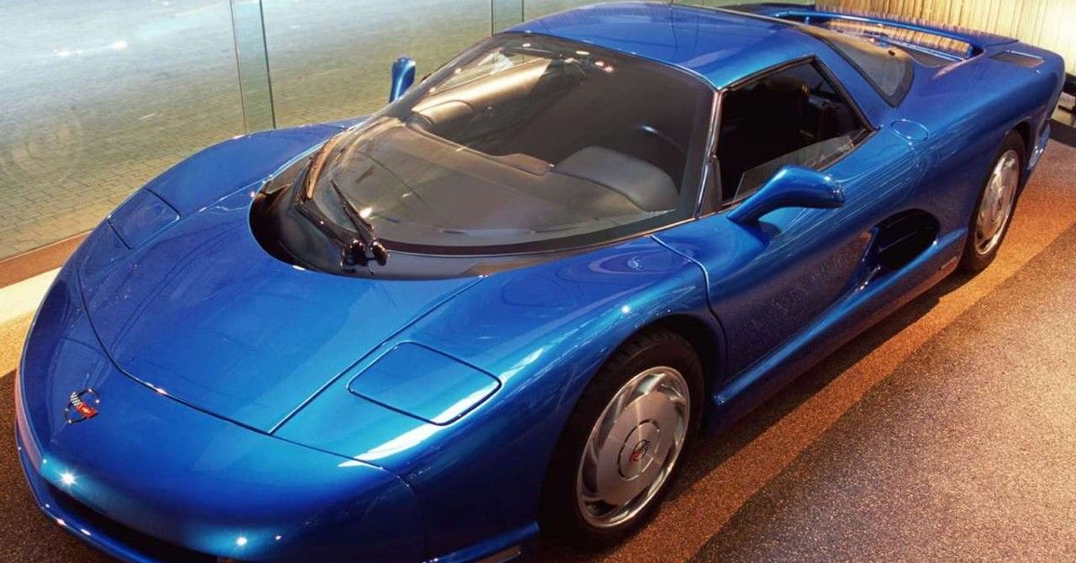 Chevrolet-Corvette_CERV_III_Concept-1990