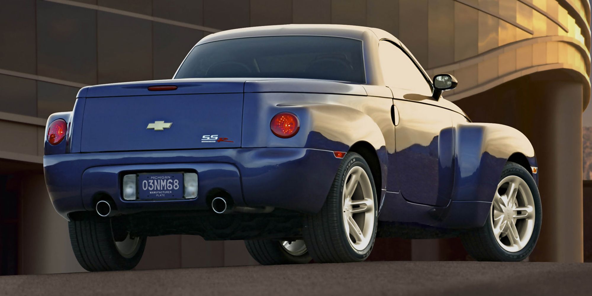 The rear of the SSR in blue