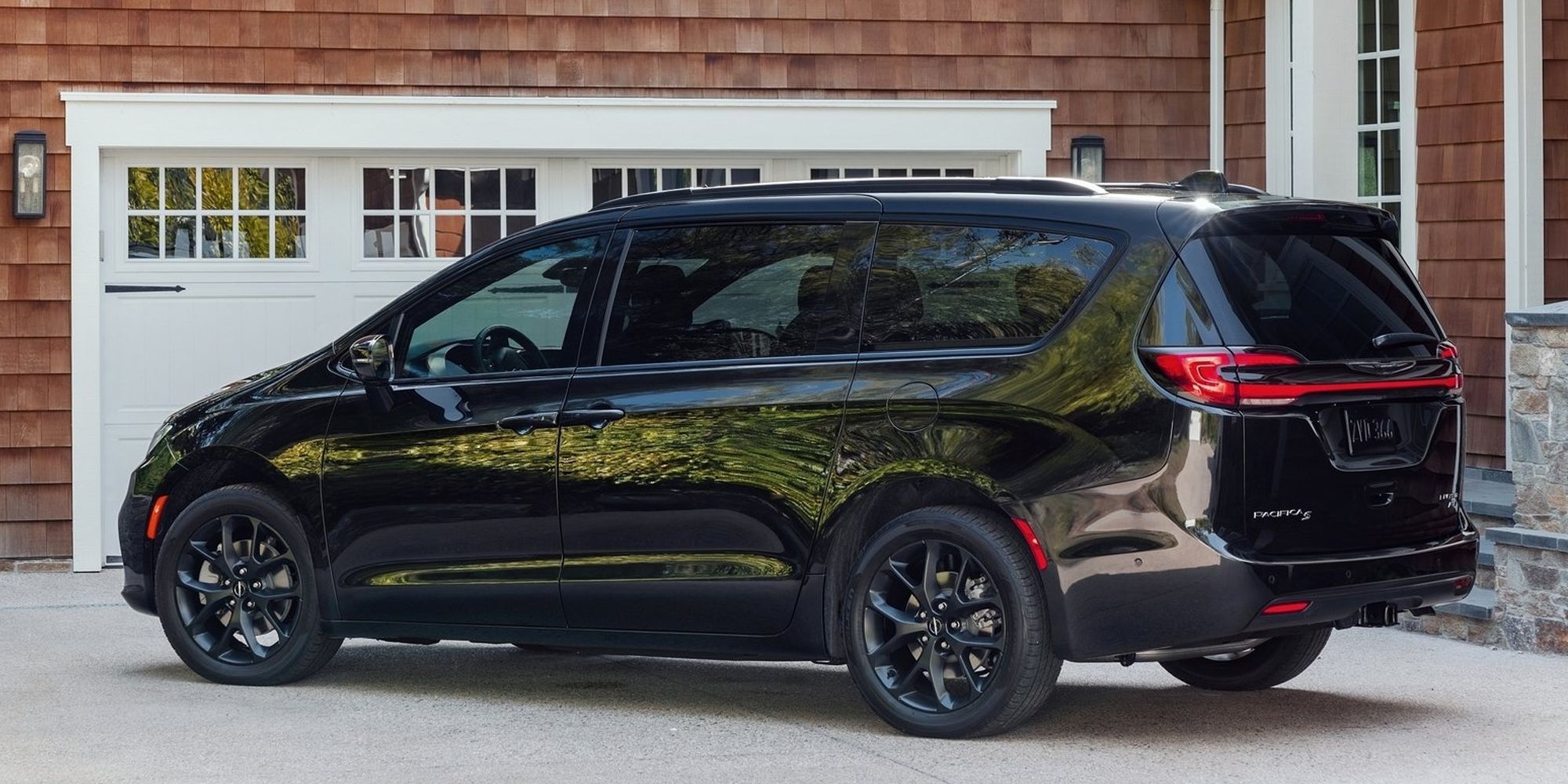 Rear 3/4 view of a black Pacifica