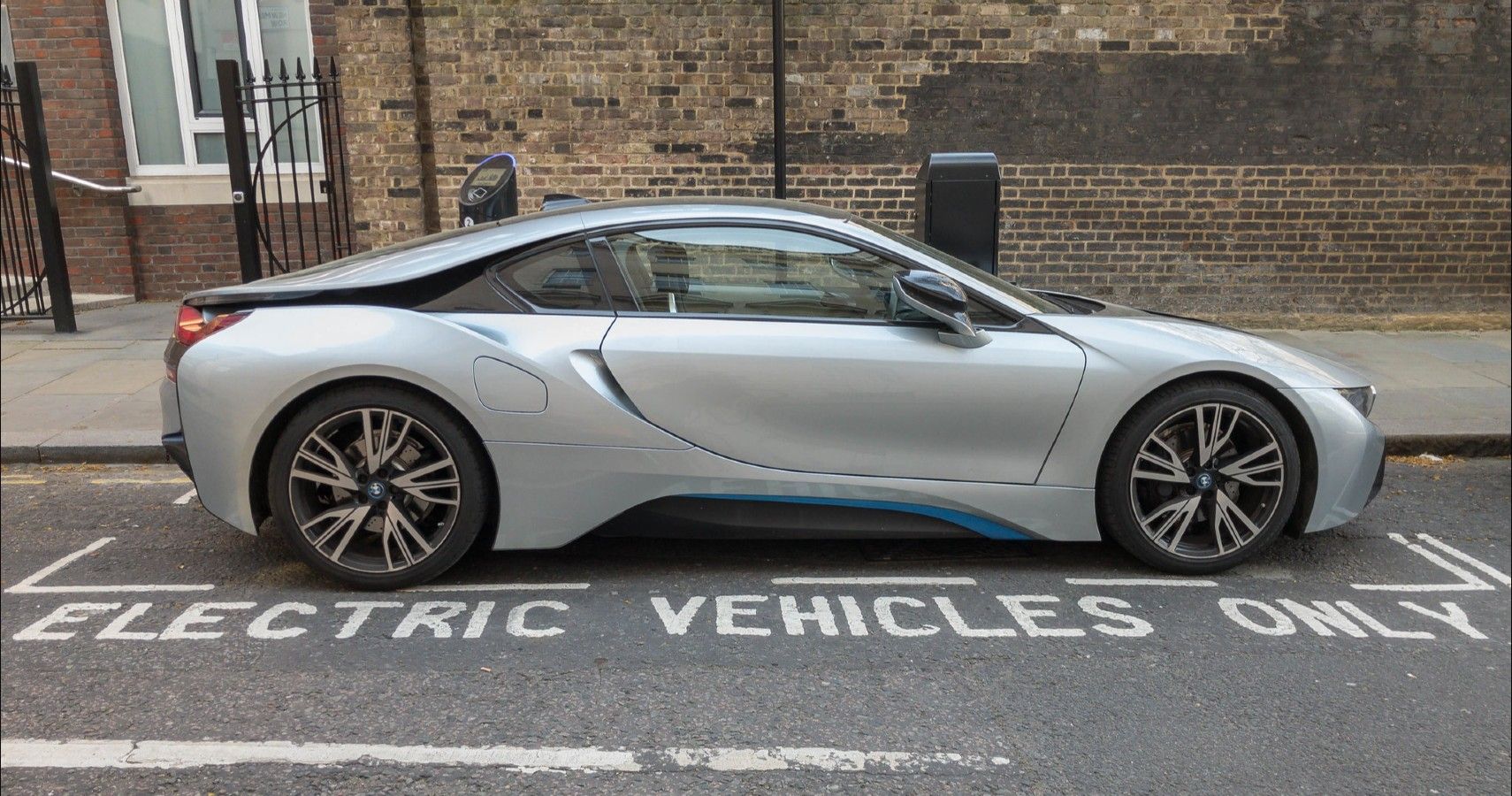 Electric Vehicles Only - BMW i8