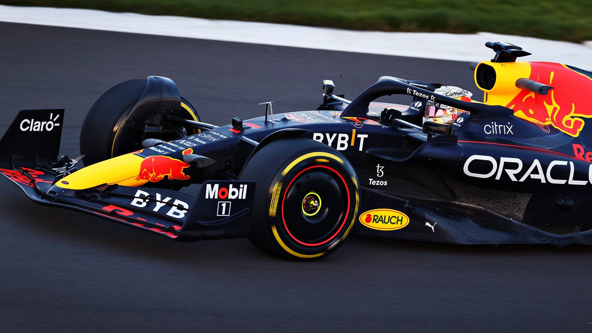 Red Bull Racing RB18 Side View