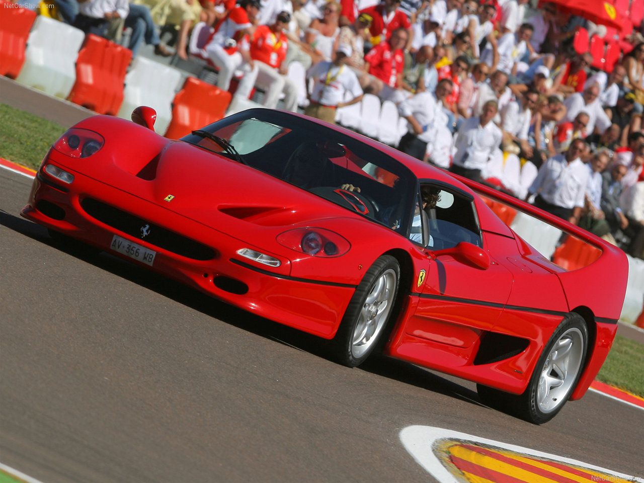 Ferrari-F50-1995-1280-02
