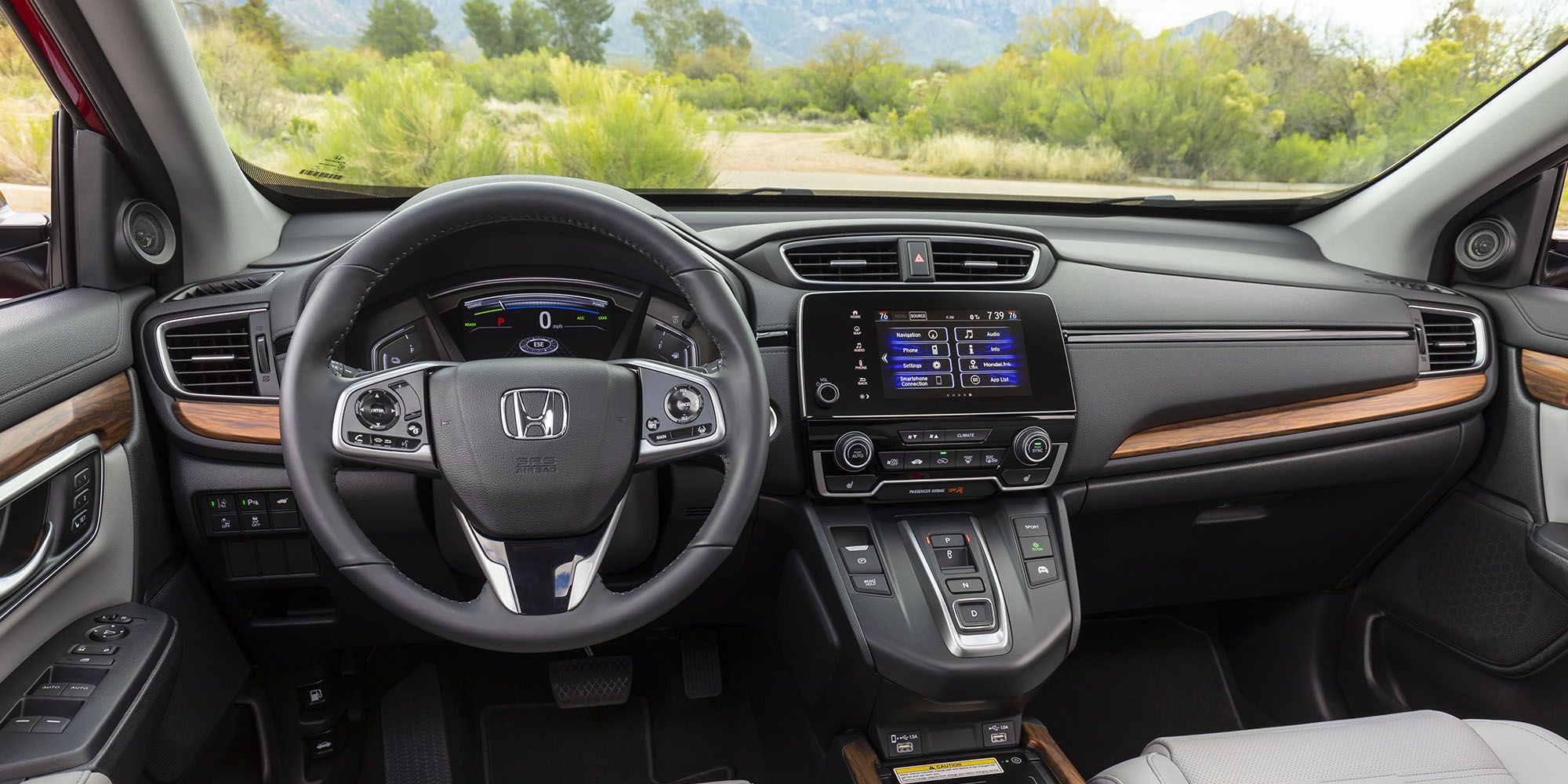 The interior of the CR-V, from the driver's seat